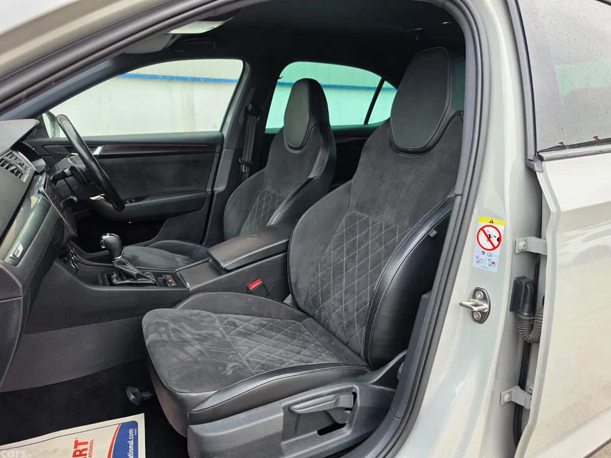 Skoda Superb Hatchback, Diesel, 2022, Grey
