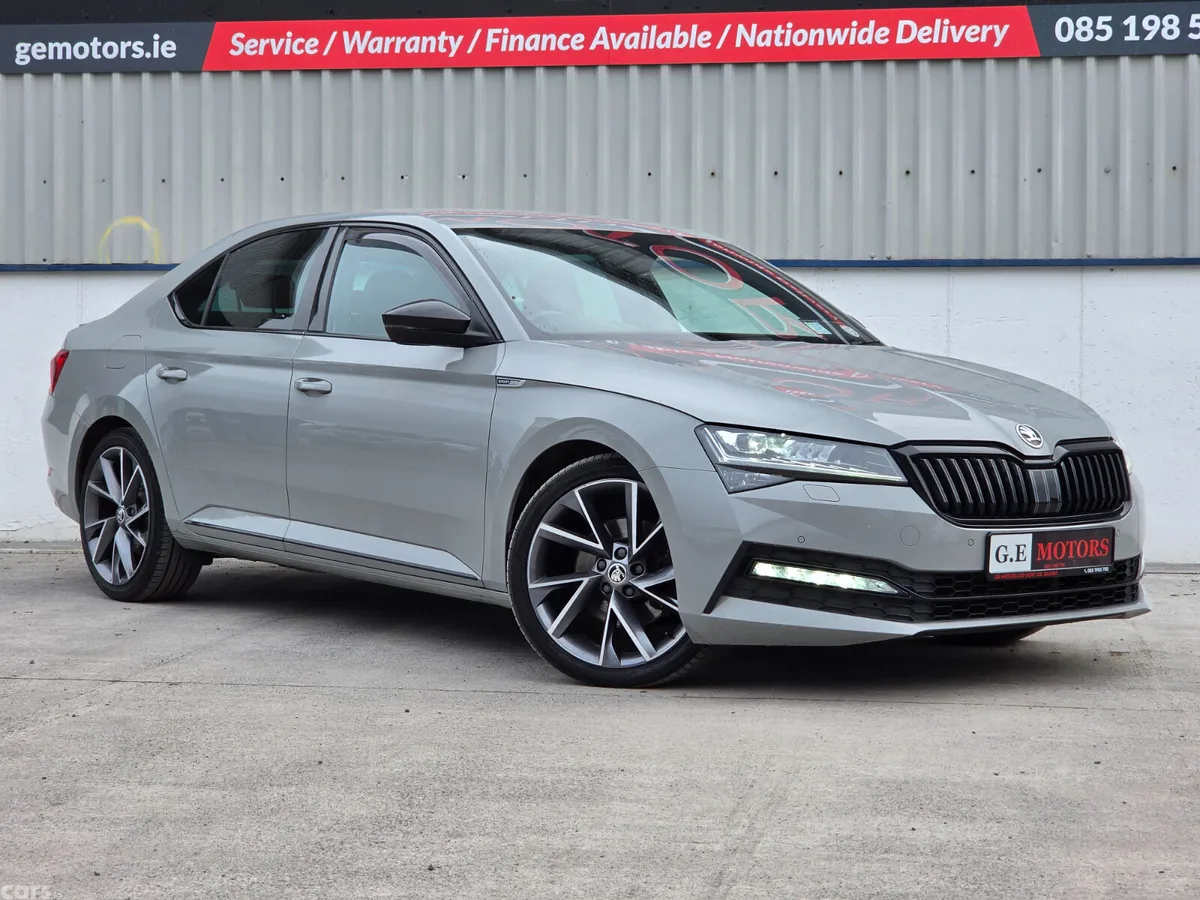 Skoda Superb Hatchback, Diesel, 2022, Grey