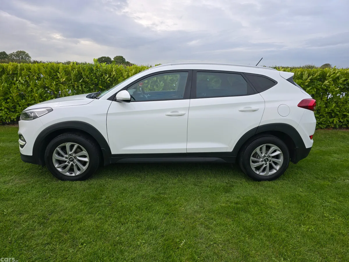 Hyundai Tucson SUV, Diesel, 2016, White