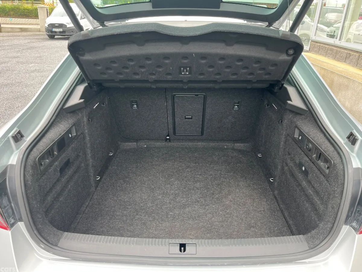 Skoda Superb Saloon, Diesel, 2022, Grey