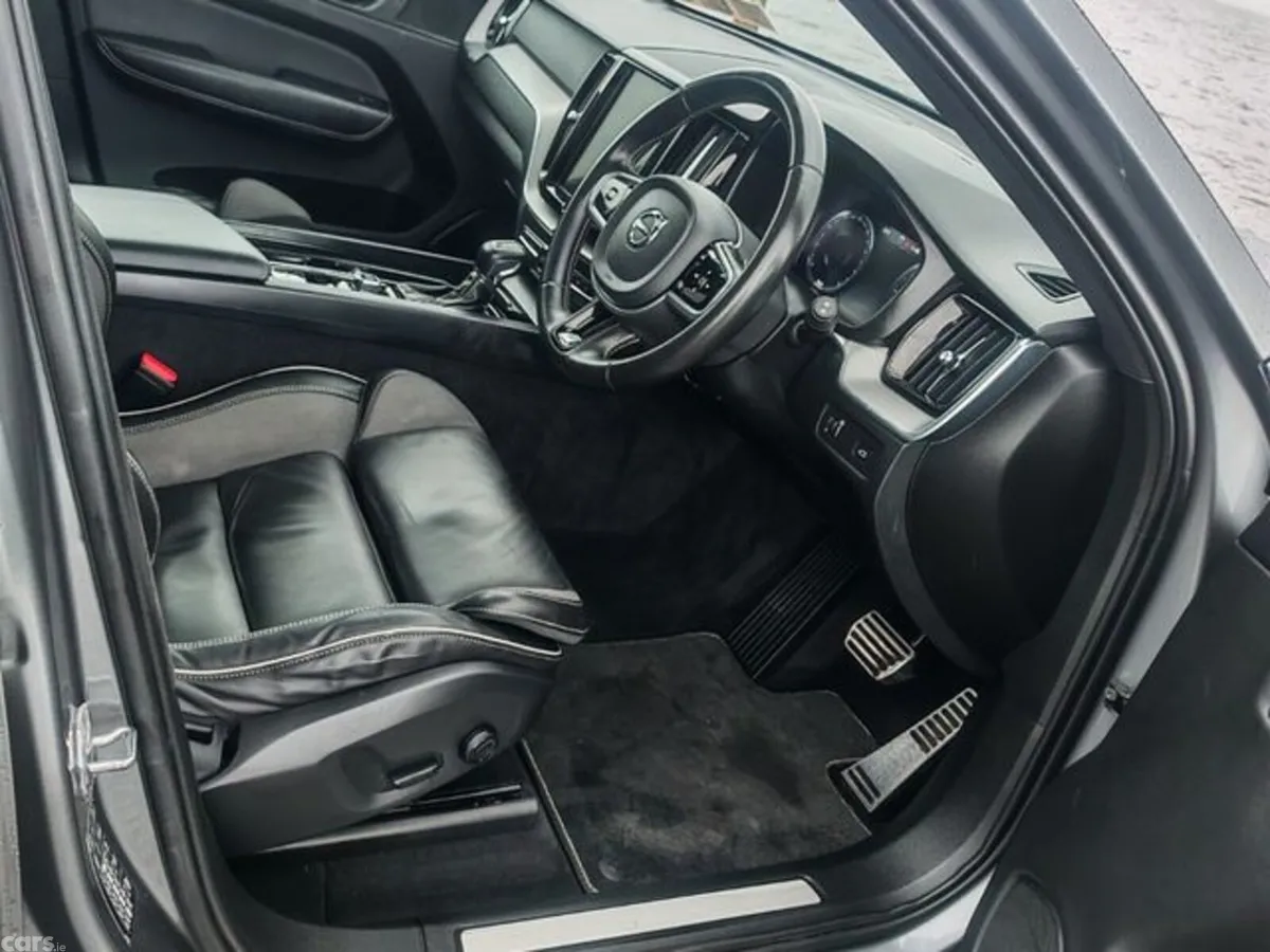 Volvo XC60 Estate, Diesel, 2020, Grey