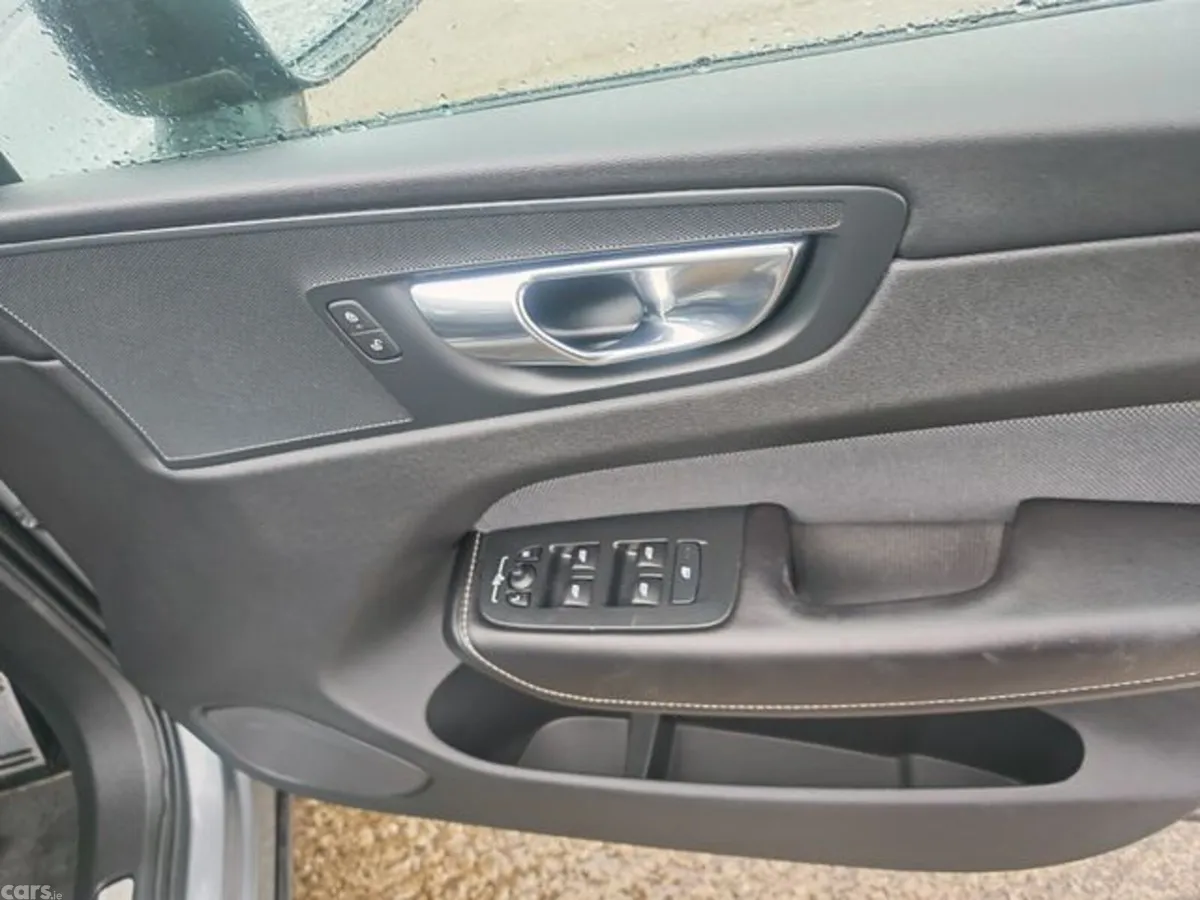 Volvo XC60 Estate, Diesel, 2020, Grey