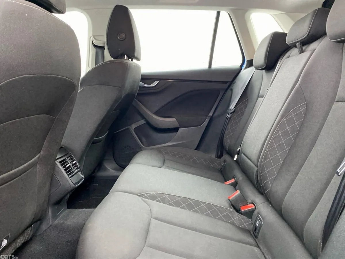 Skoda Kamiq Hatchback, Petrol, 2022, Blue