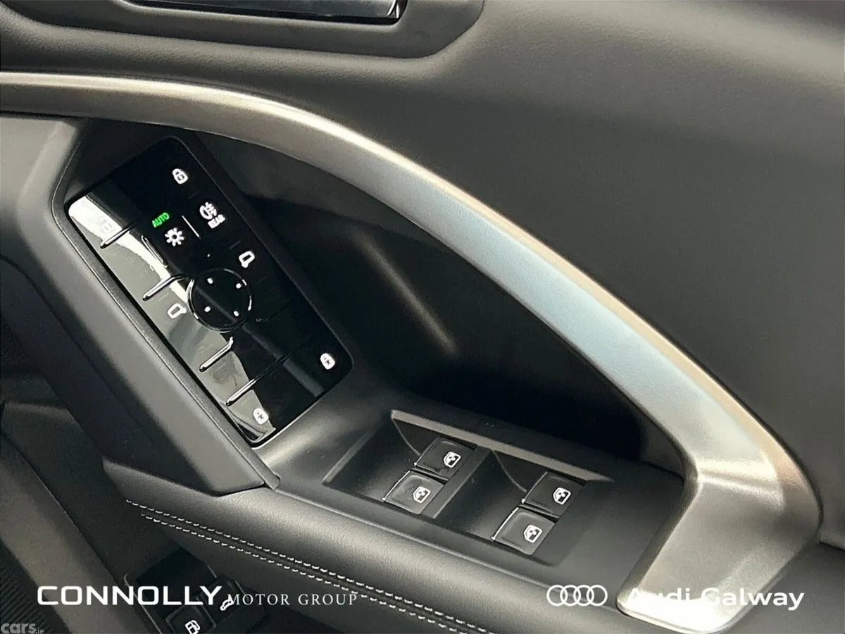 Audi Q5 SUV, Petrol Plug-in Hybrid, 2027, Red