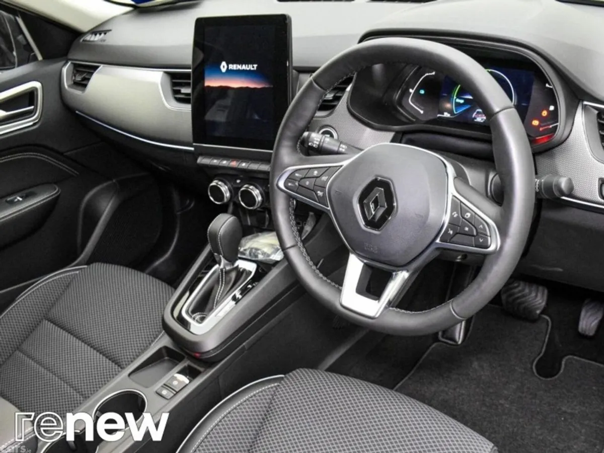 Renault Arkana Hatchback, Petrol, 2022, Grey