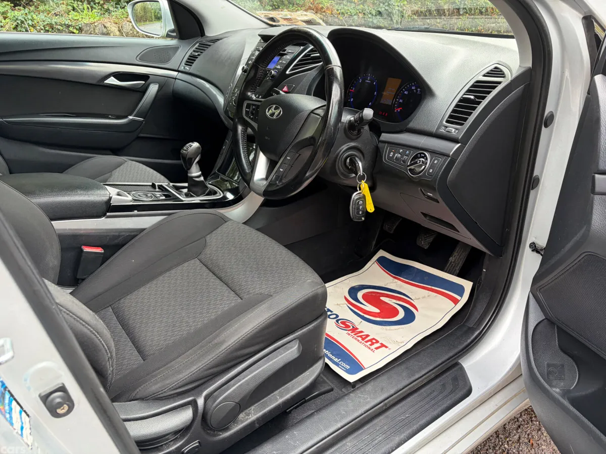 Hyundai i40 Saloon, Diesel, 2015, Silver
