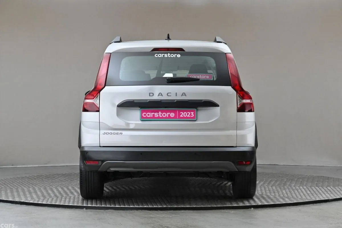 Dacia Jogger MPV, Petrol, 2023, Grey