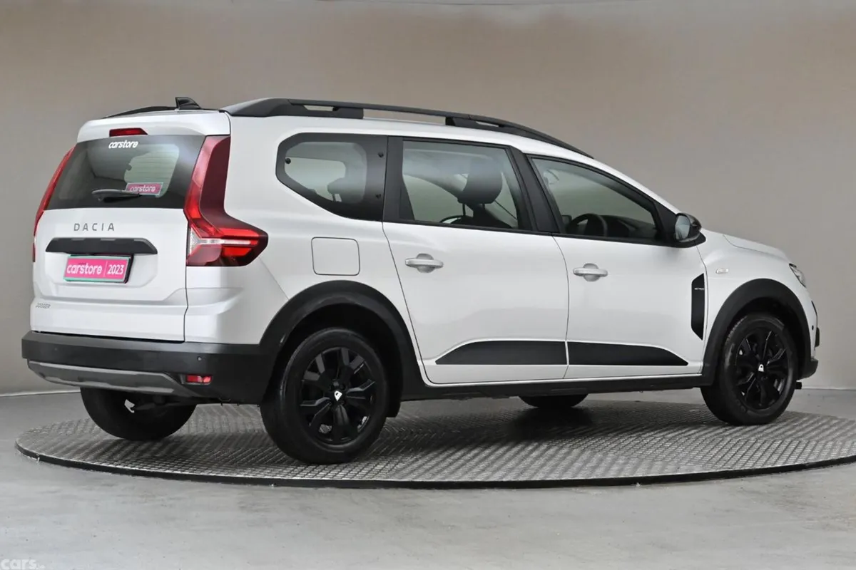 Dacia Jogger MPV, Petrol, 2023, Grey