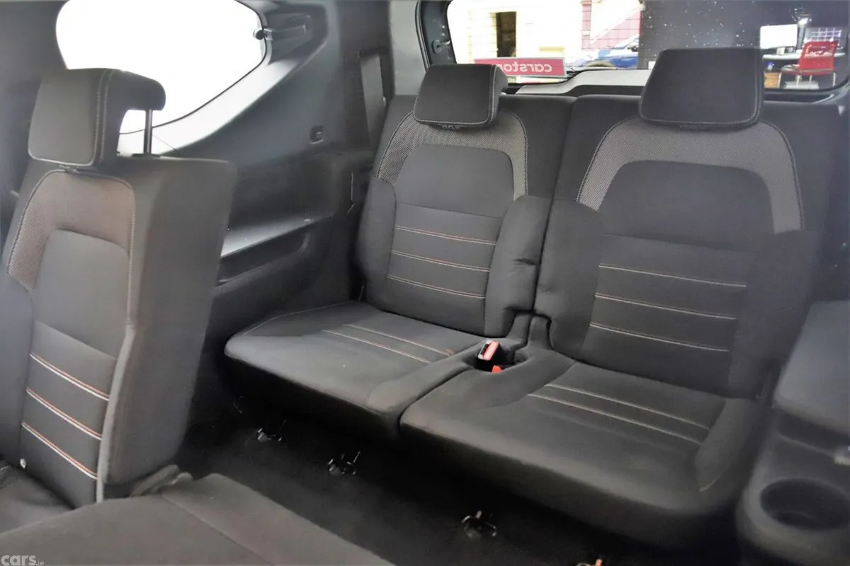 Dacia Jogger MPV, Petrol, 2023, Grey