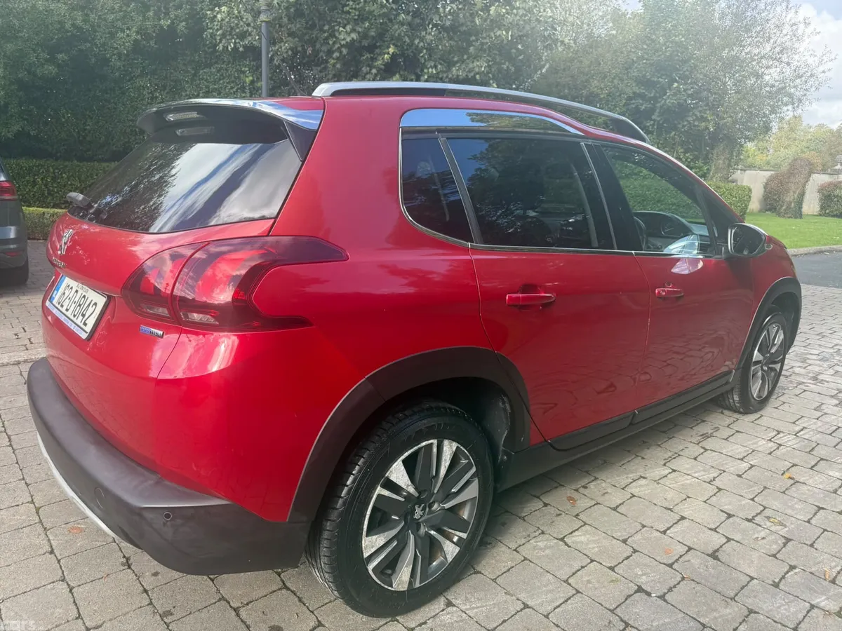 Peugeot 2008 SUV, Petrol, 2016, Red