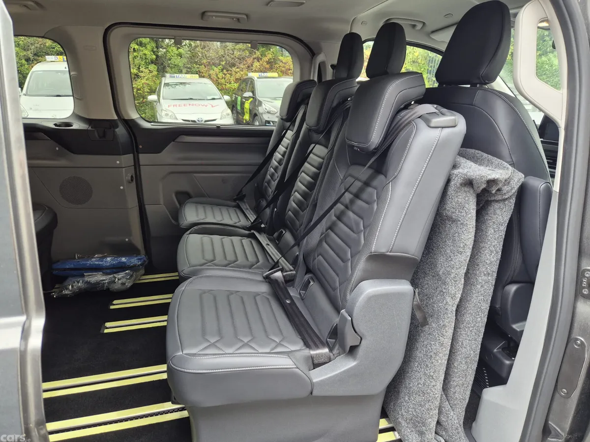 Ford Tourneo Custom Van, Petrol Plug-in Hybrid, 2026, Grey
