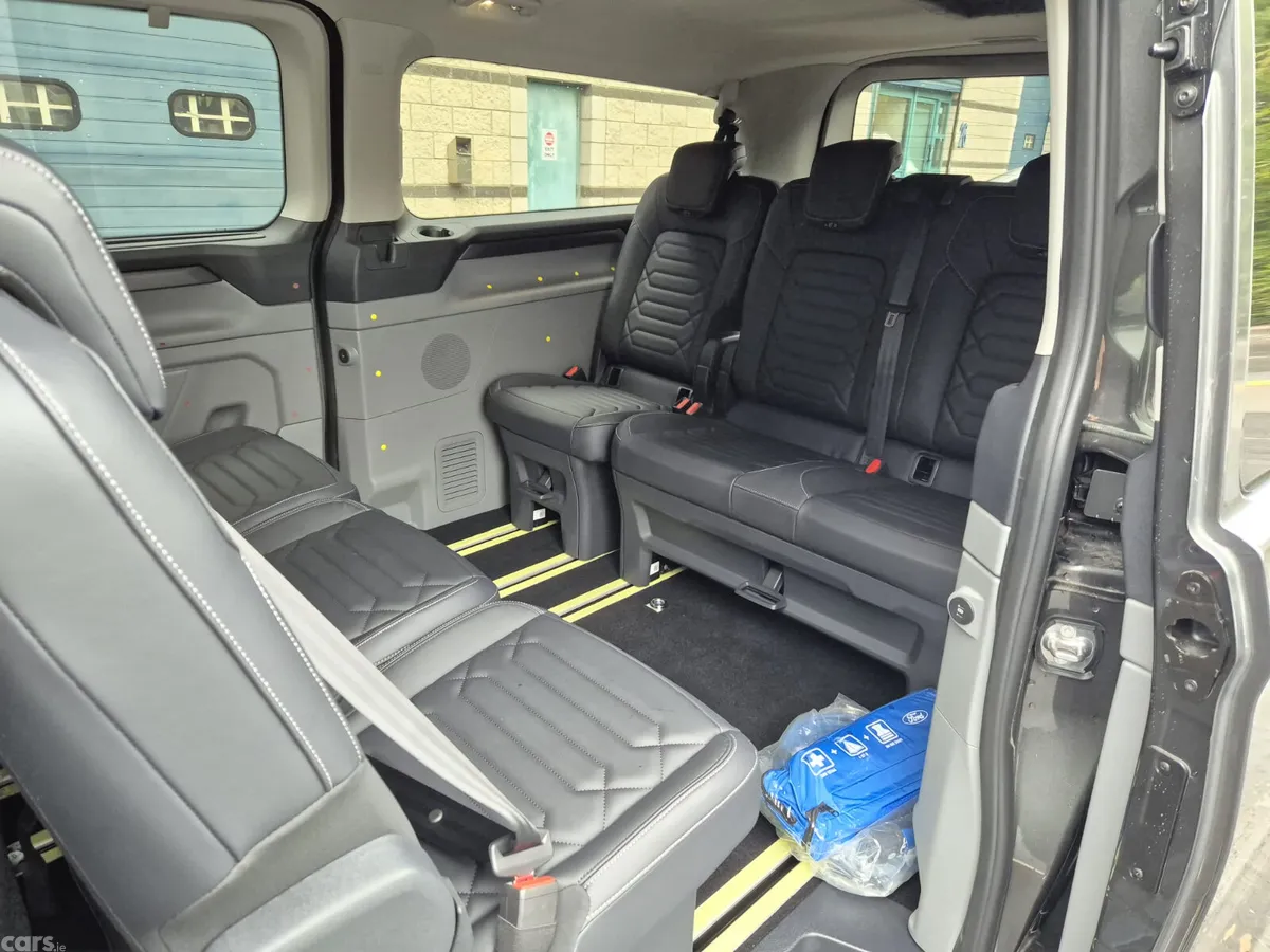 Ford Tourneo Custom Van, Petrol Plug-in Hybrid, 2026, Grey