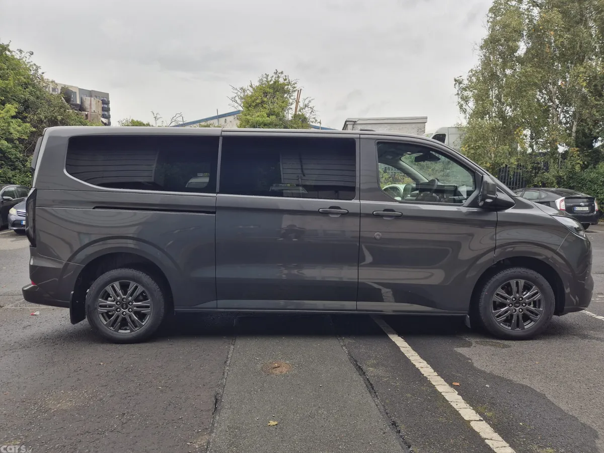 Ford Tourneo Custom Van, Petrol Plug-in Hybrid, 2026, Grey