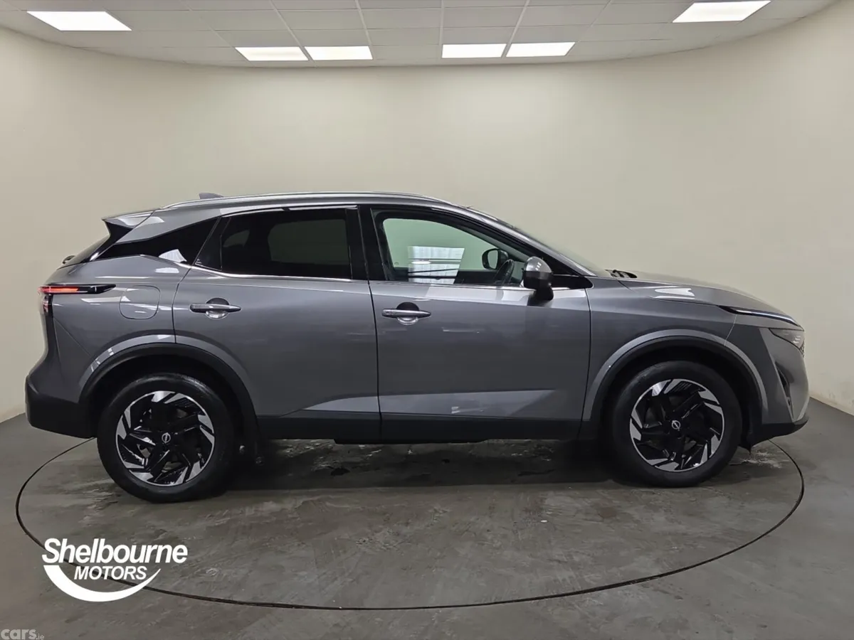 Nissan Qashqai Hatchback, Petrol, 2024, Grey