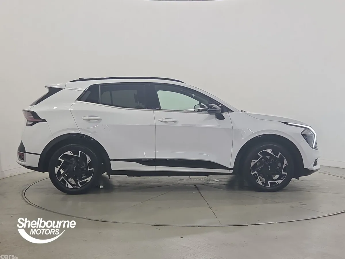 Kia Sportage SUV, Petrol, 2024, White