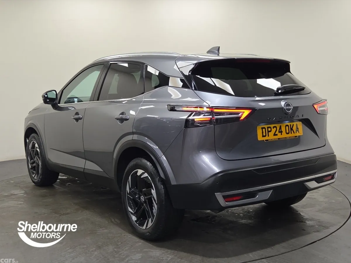 Nissan Qashqai Hatchback, Petrol, 2024, Grey