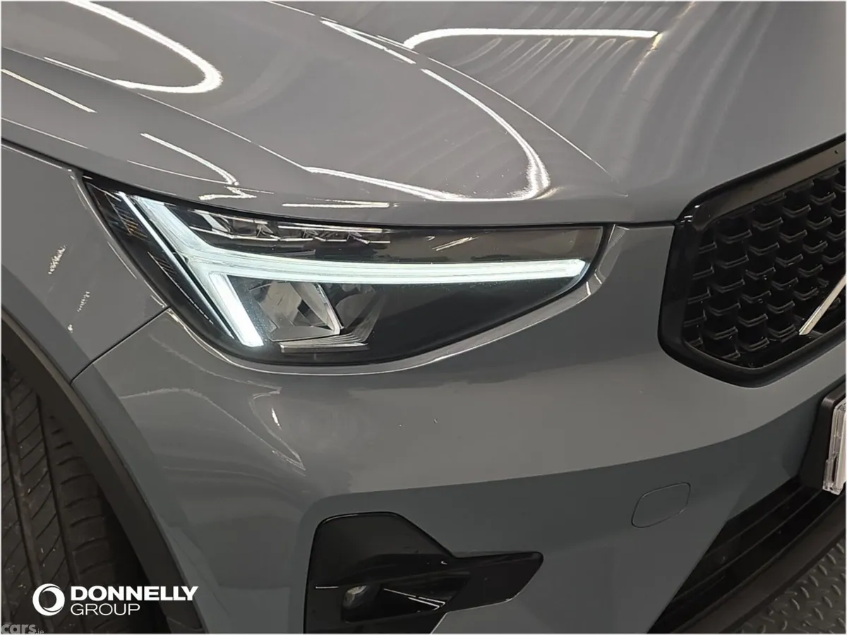 Volvo XC40 SUV, Petrol Hybrid, 2023, Grey