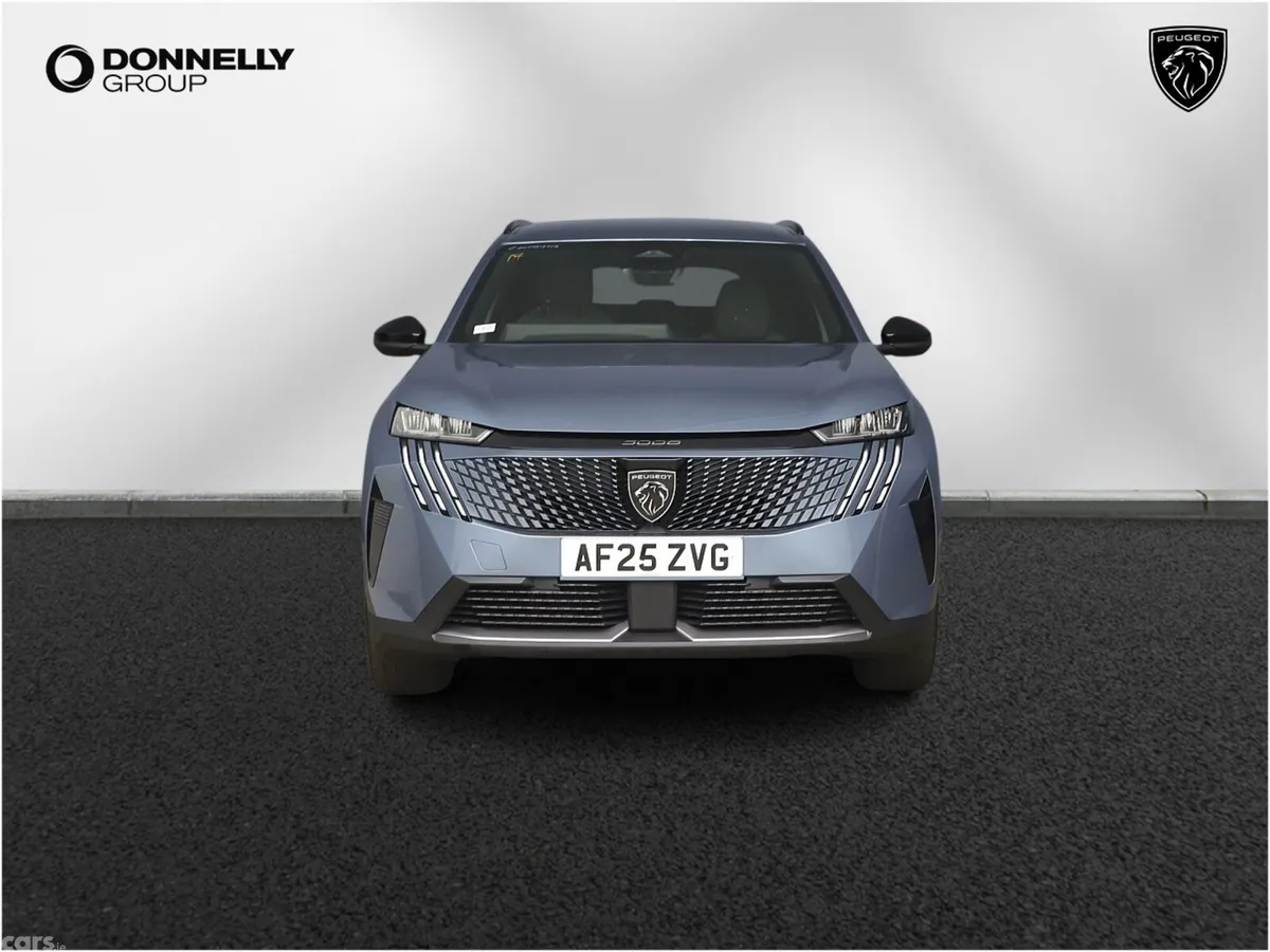 Peugeot 5008 , Petrol, 2025, Blue