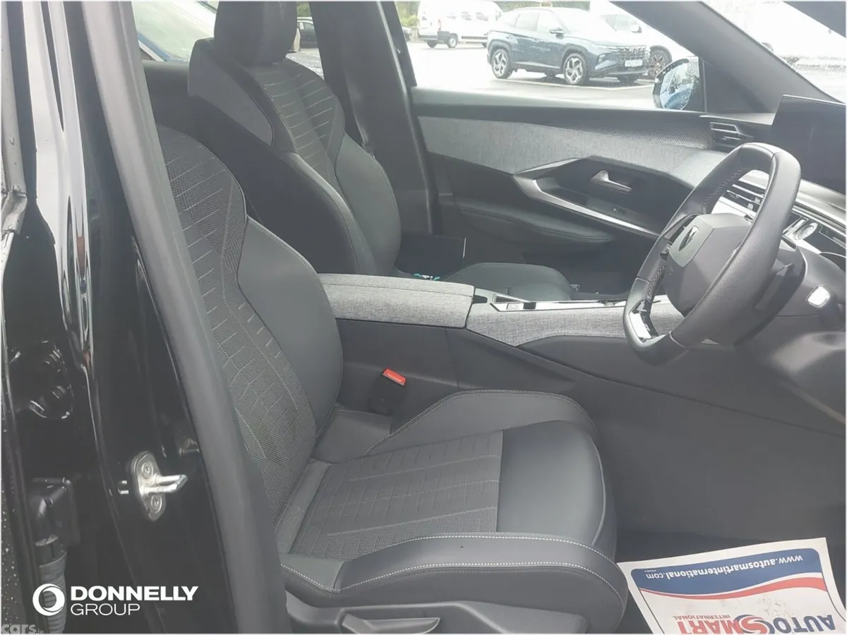 Peugeot 3008 SUV, Petrol, 2025, Black