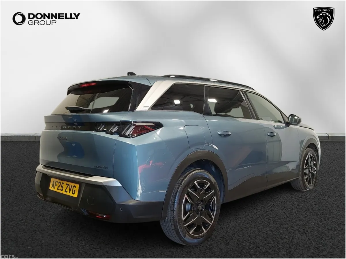 Peugeot 5008 , Petrol, 2025, Blue