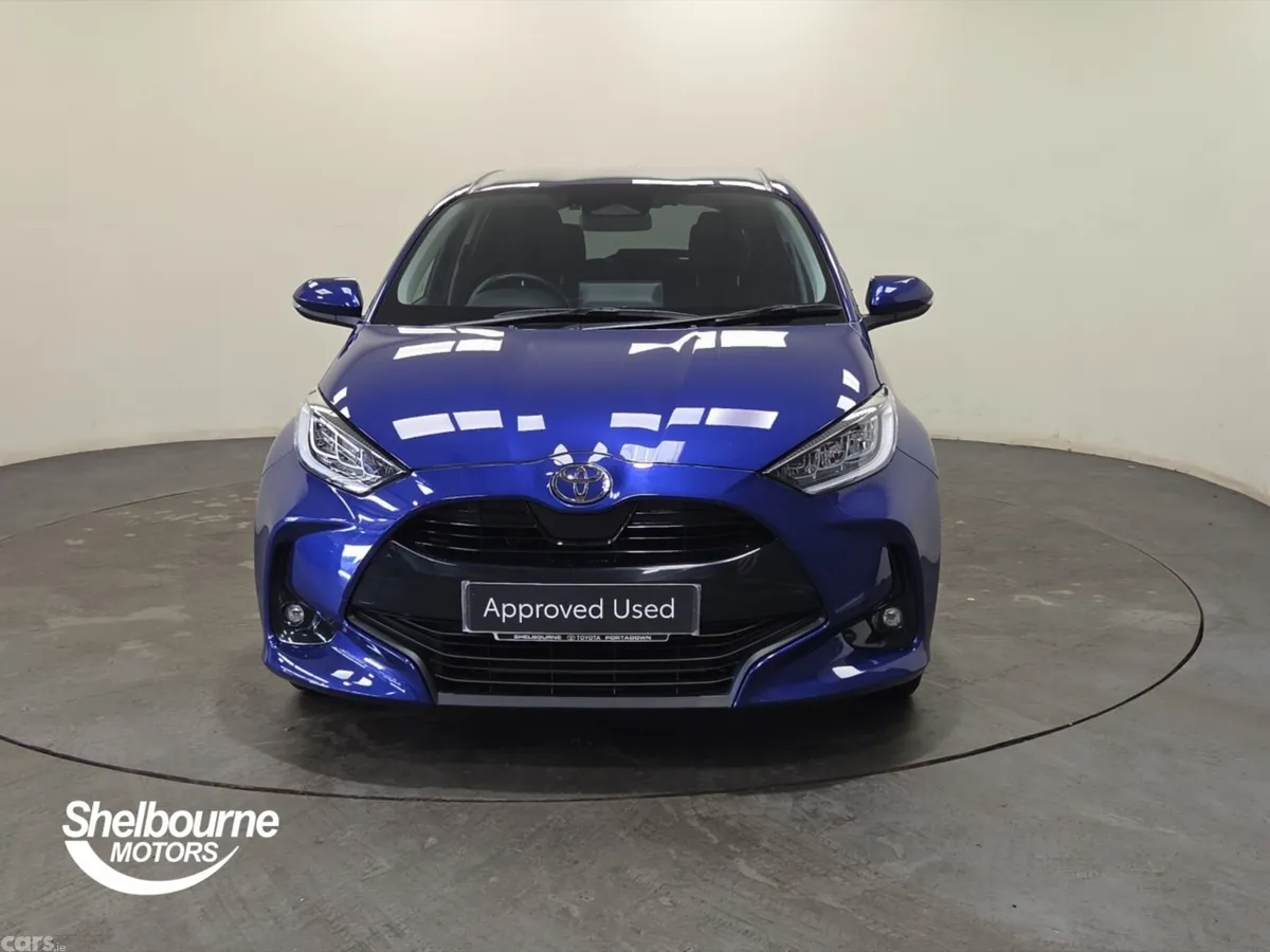 Toyota Yaris Hatchback, Petrol Hybrid, 2024, Blue