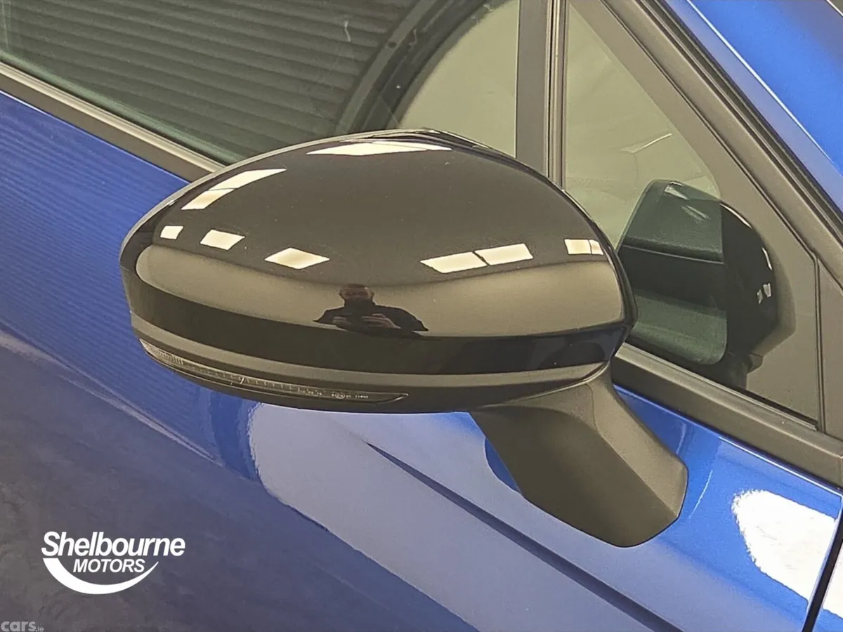Renault Clio Hatchback, Petrol, 2023, Blue