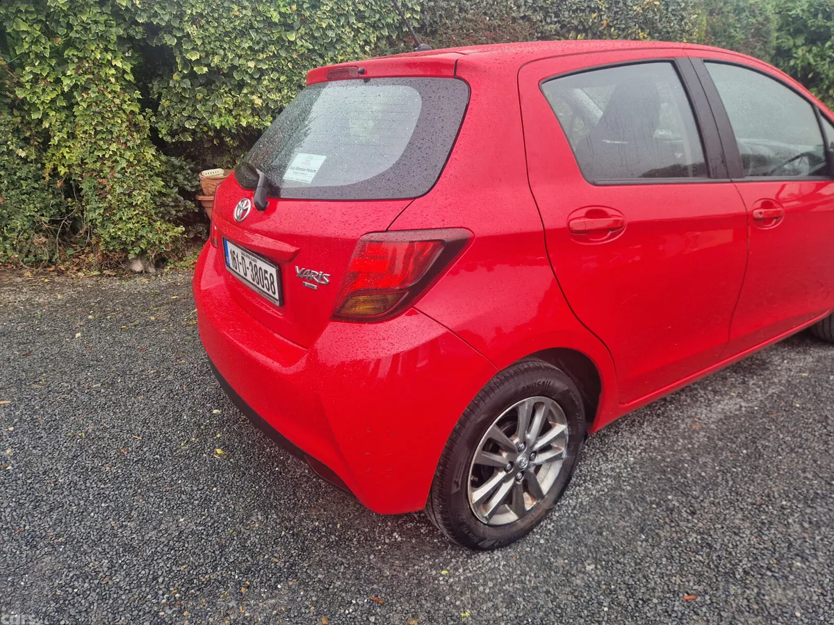 Toyota Yaris Hatchback, Petrol, 2016, Red