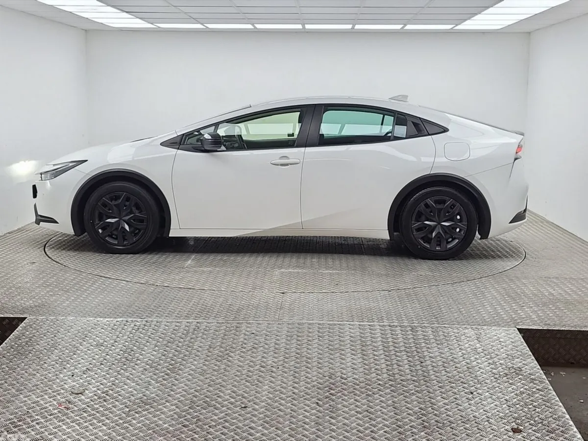 Toyota Prius Hatchback, Petrol Hybrid, 2023, White