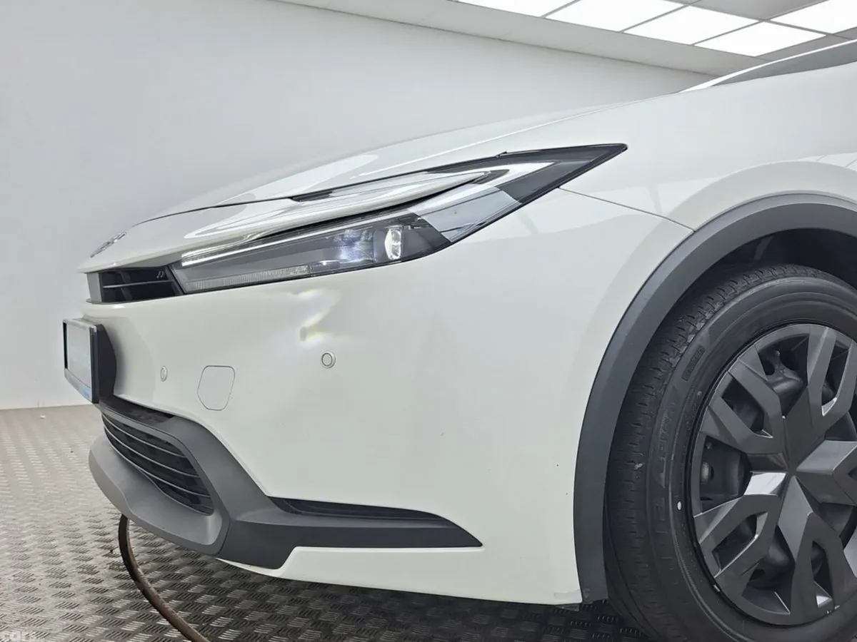 Toyota Prius Hatchback, Petrol Hybrid, 2023, White