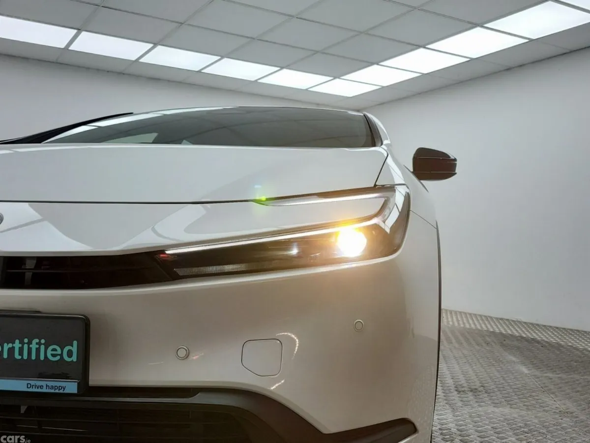 Toyota Prius Hatchback, Petrol Hybrid, 2023, White