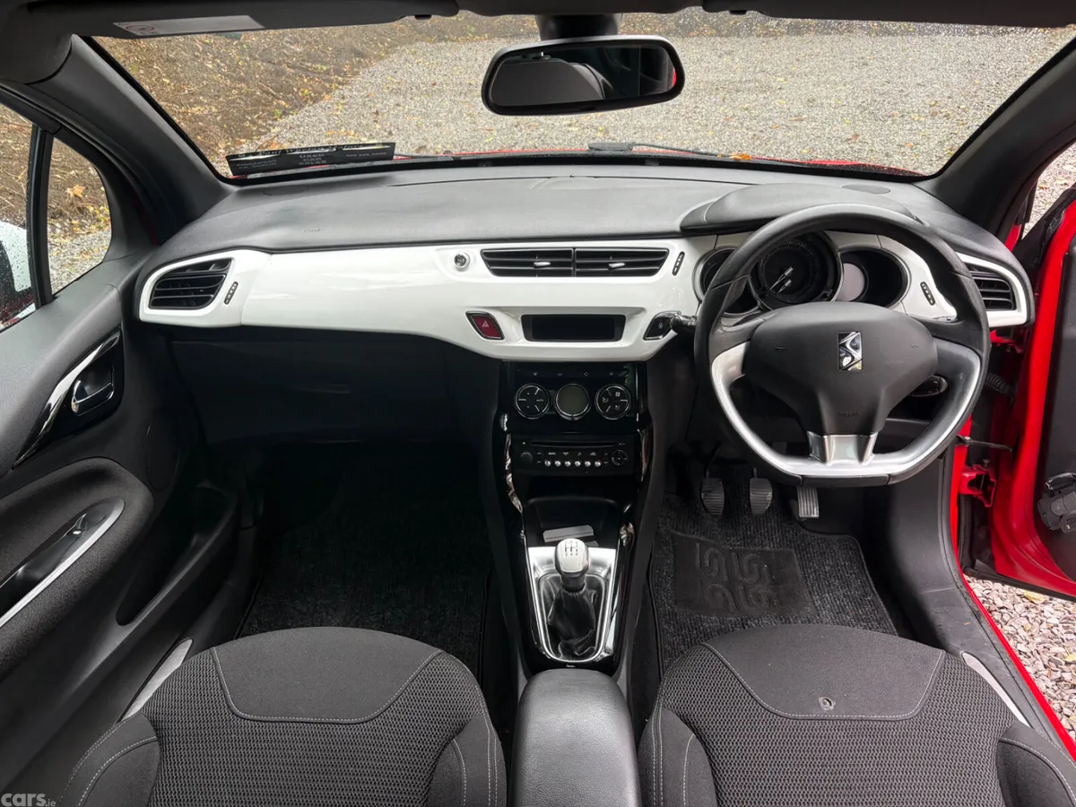 Citroen DS 3 Hatchback, Diesel, 2011, Red