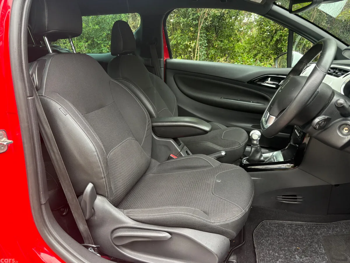 Citroen DS 3 Hatchback, Diesel, 2011, Red
