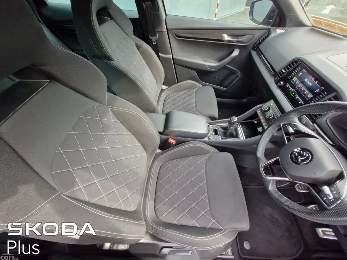 Skoda Karoq Estate, Diesel, 2023, Grey