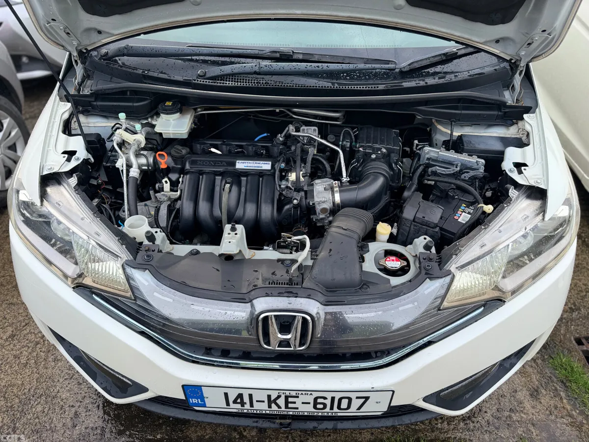 Honda Fit Hatchback, Petrol Hybrid, 2014, White