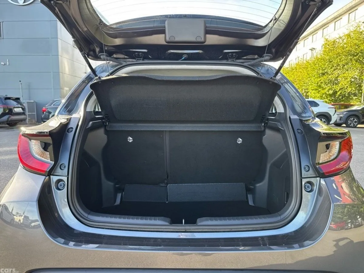 Toyota Yaris Hatchback, Petrol Hybrid, 2026, Grey