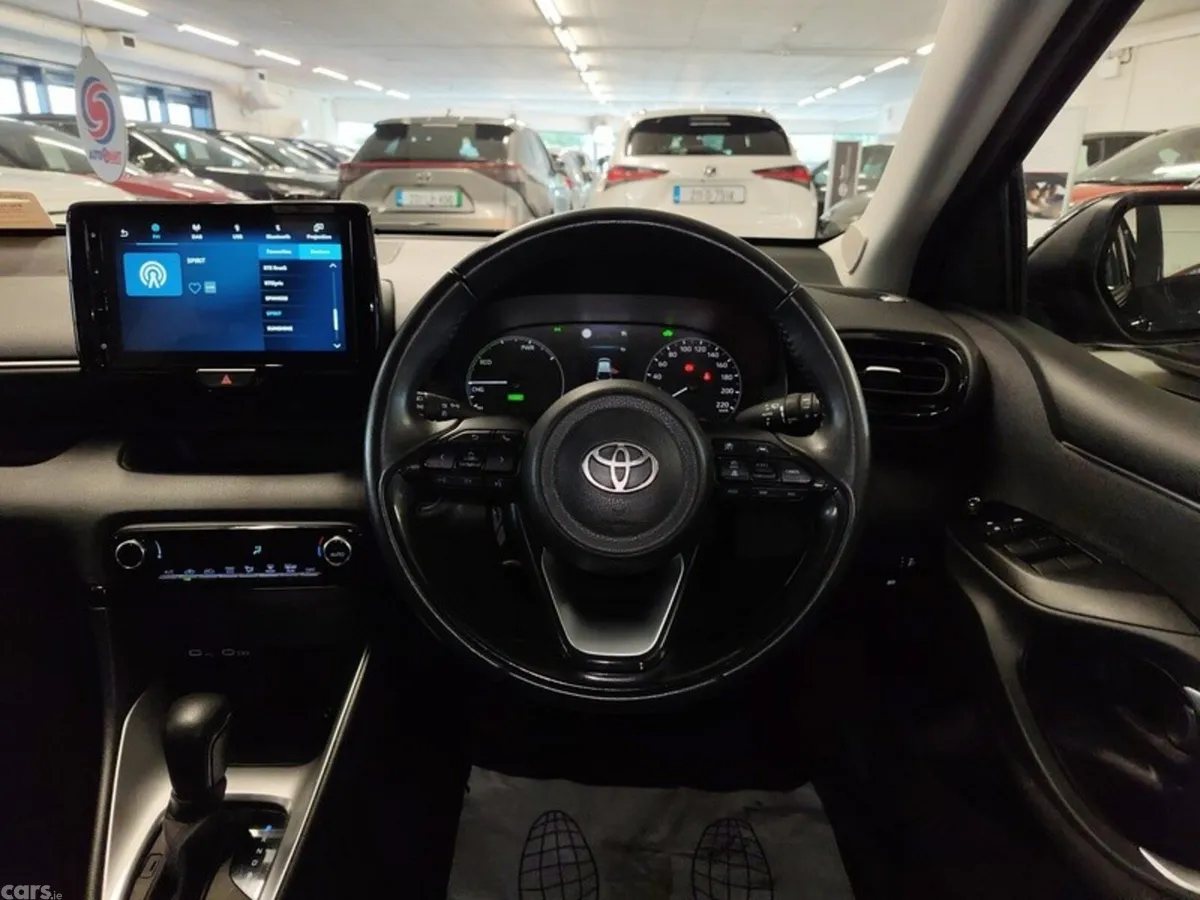 Toyota Yaris Hatchback, Petrol Hybrid, 2024, Black