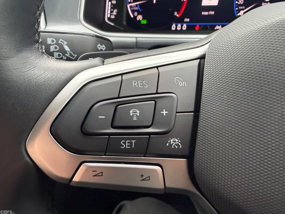 Volkswagen T-Roc SUV, Petrol, 2024, White