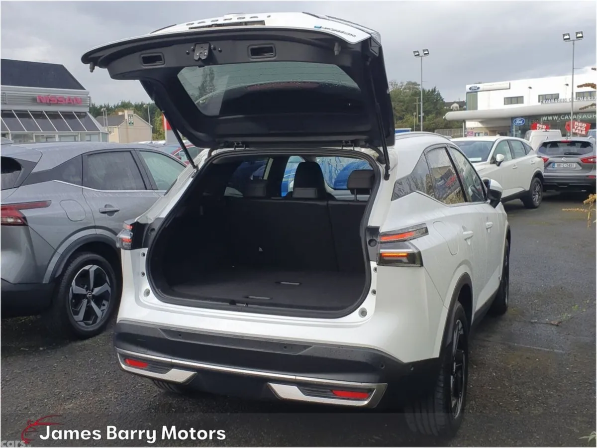 Nissan Qashqai MPV, Petrol Hybrid, 2026, White
