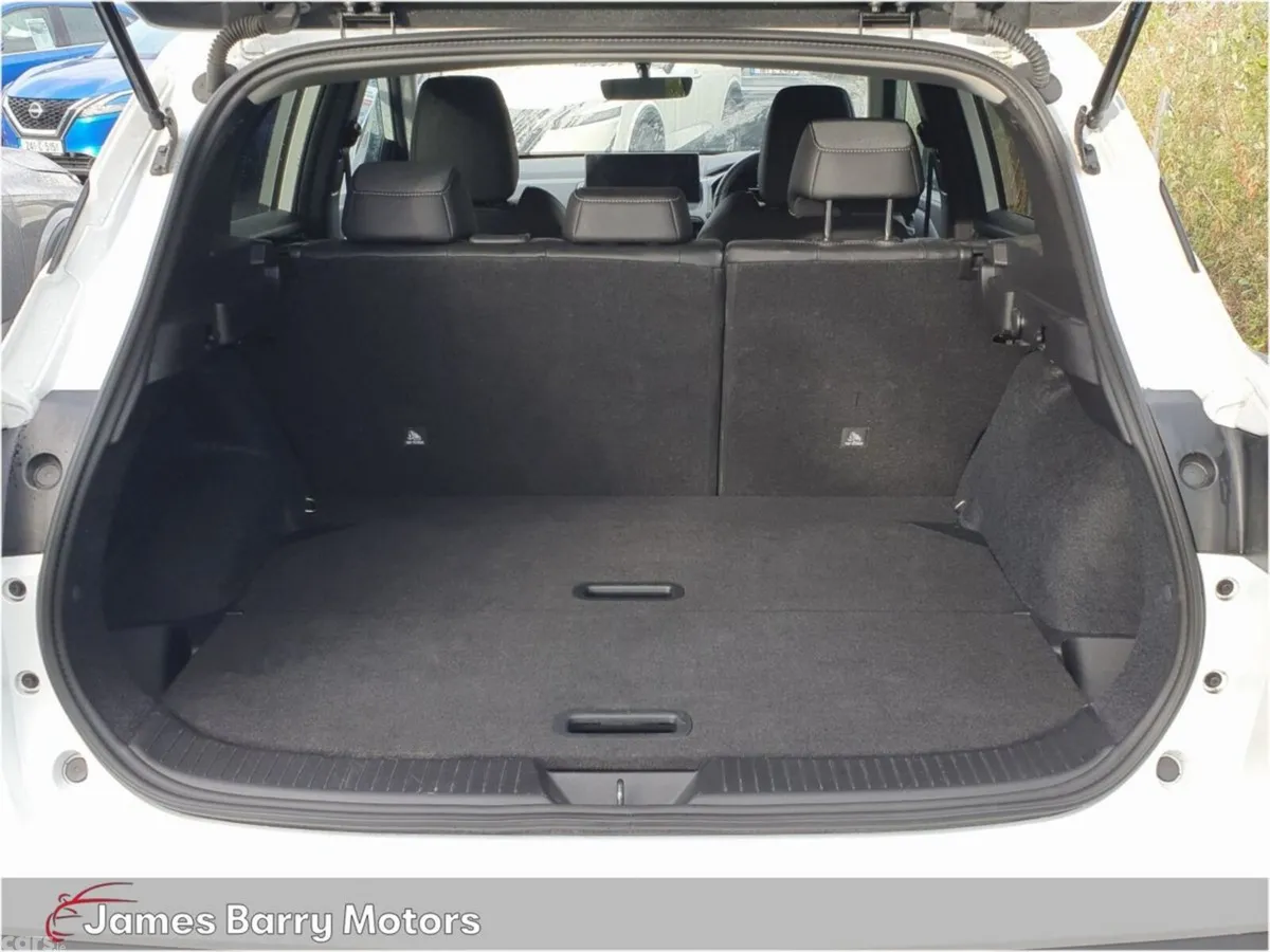 Nissan Qashqai MPV, Petrol Hybrid, 2026, White