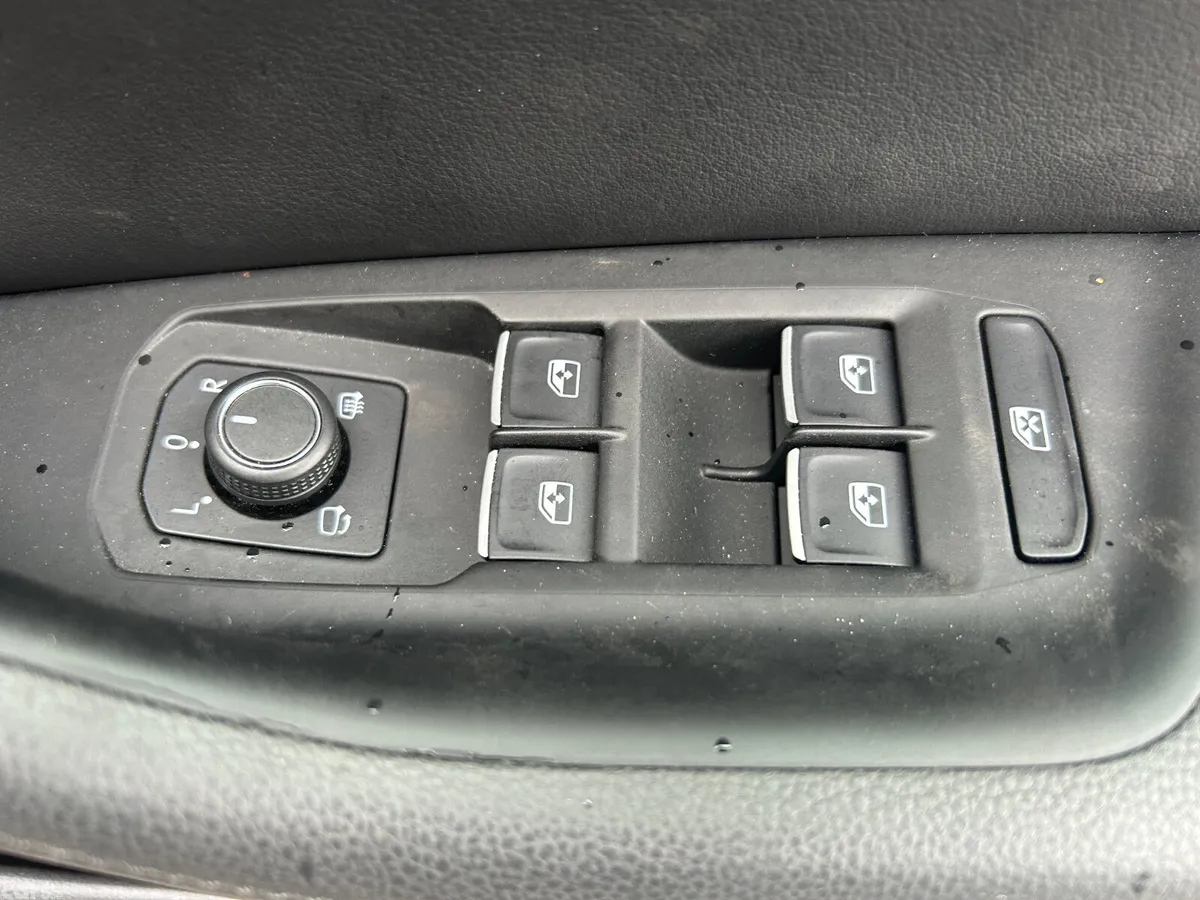 Volkswagen Passat Estate, Diesel, 2018, Grey