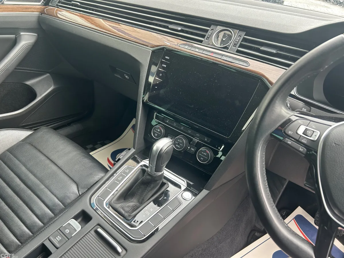 Volkswagen Passat Estate, Diesel, 2018, Grey
