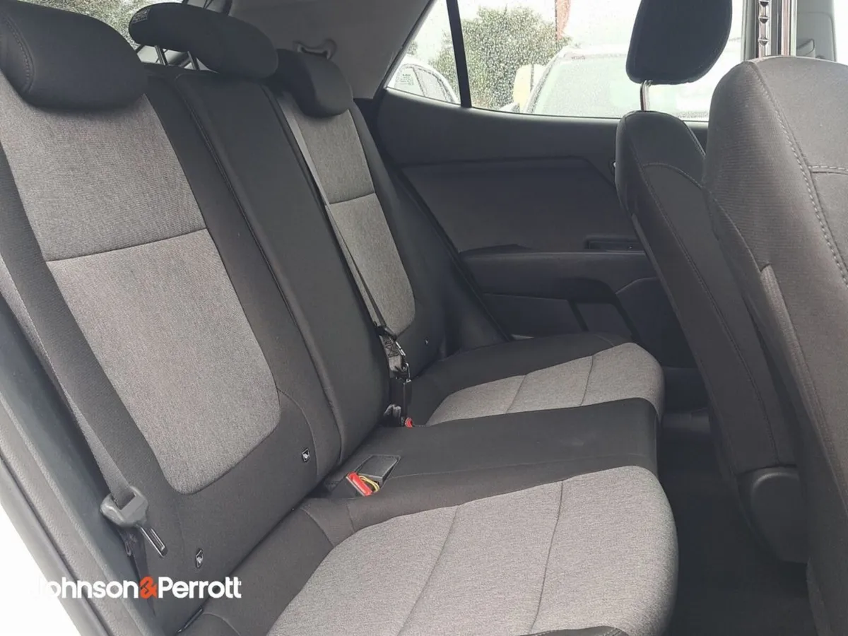 Kia Stonic Estate, Petrol, 2026, White