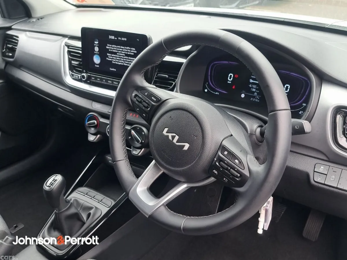 Kia Stonic Estate, Petrol, 2026, White
