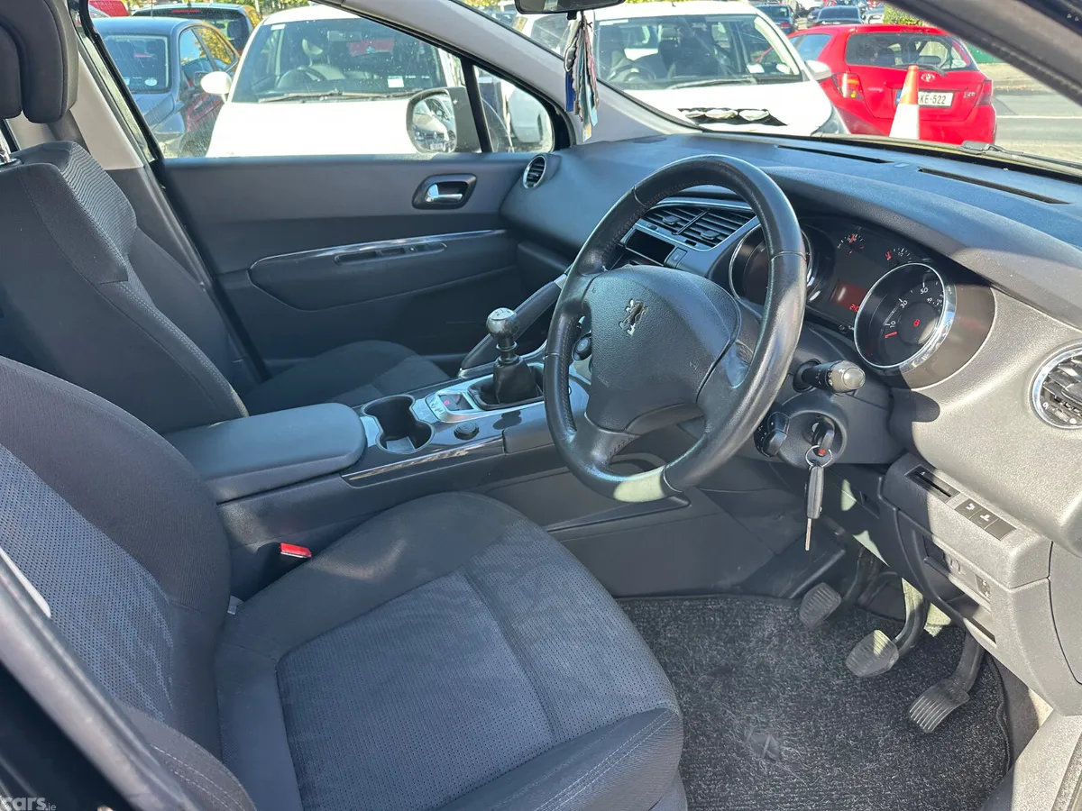 Peugeot 3008 Hatchback, Diesel, 2011, Black