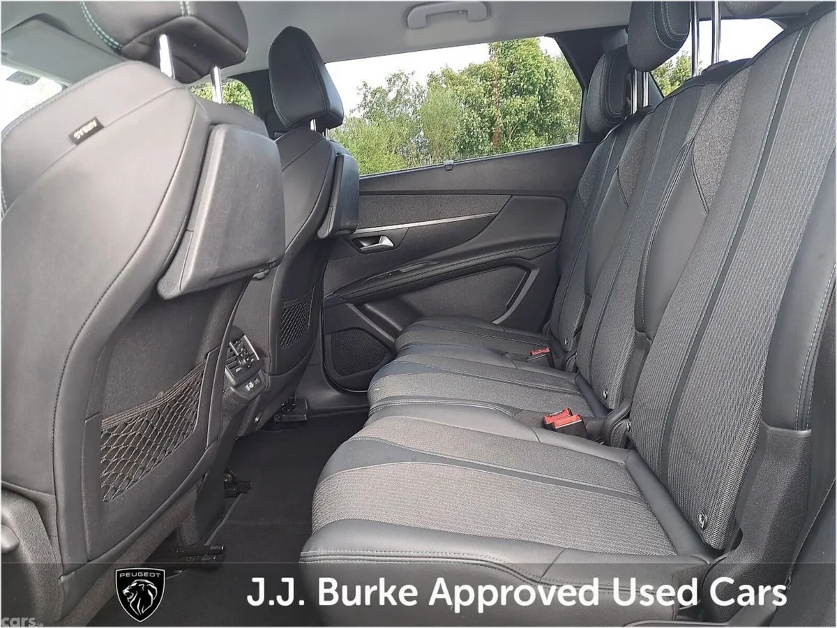 Peugeot 5008 SUV, Diesel, 2022, White
