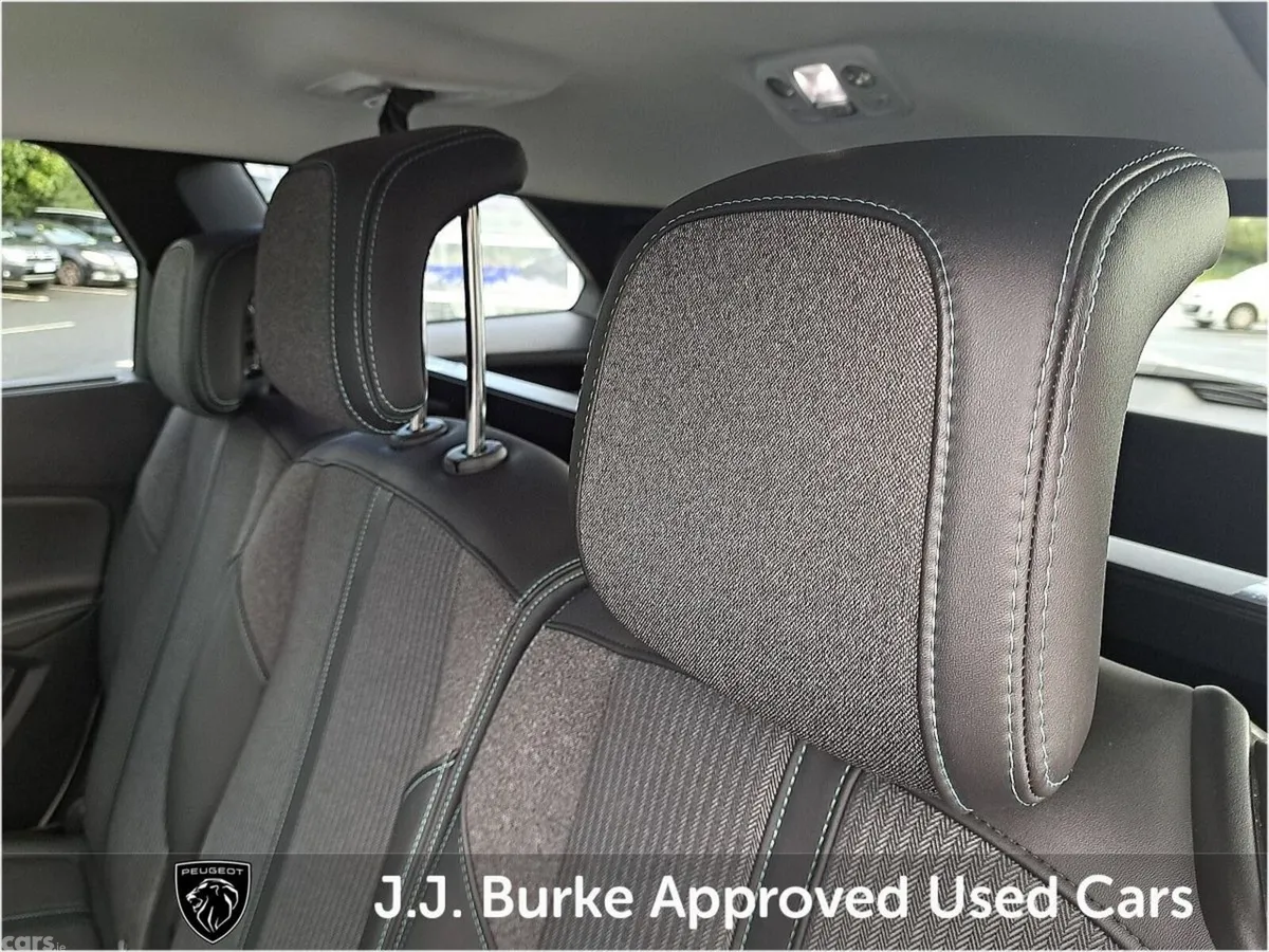 Peugeot 5008 SUV, Diesel, 2022, White