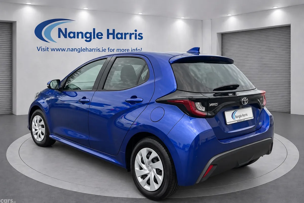 Toyota Yaris Hatchback, Petrol Hybrid, 2021, Blue