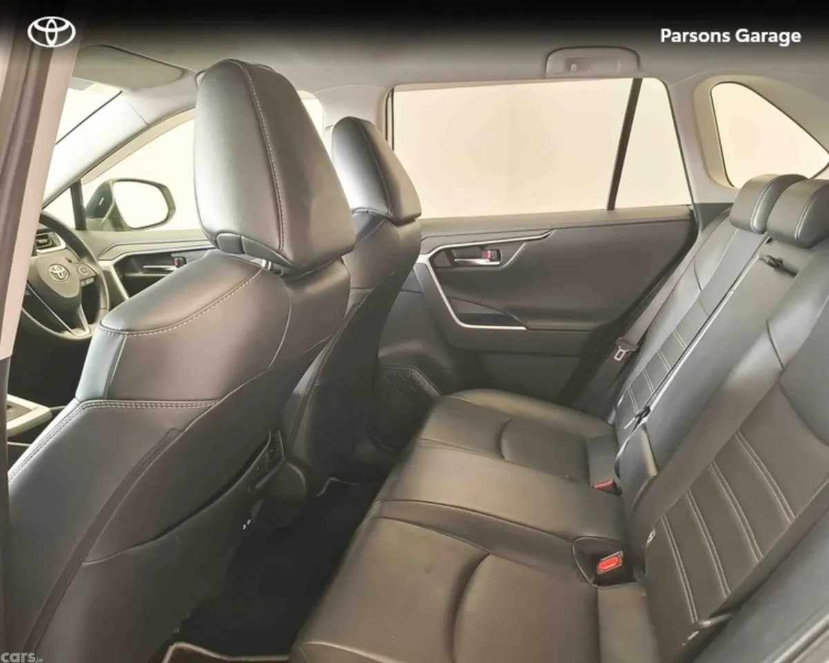 Toyota RAV4 SUV, Petrol Hybrid, 2023, White