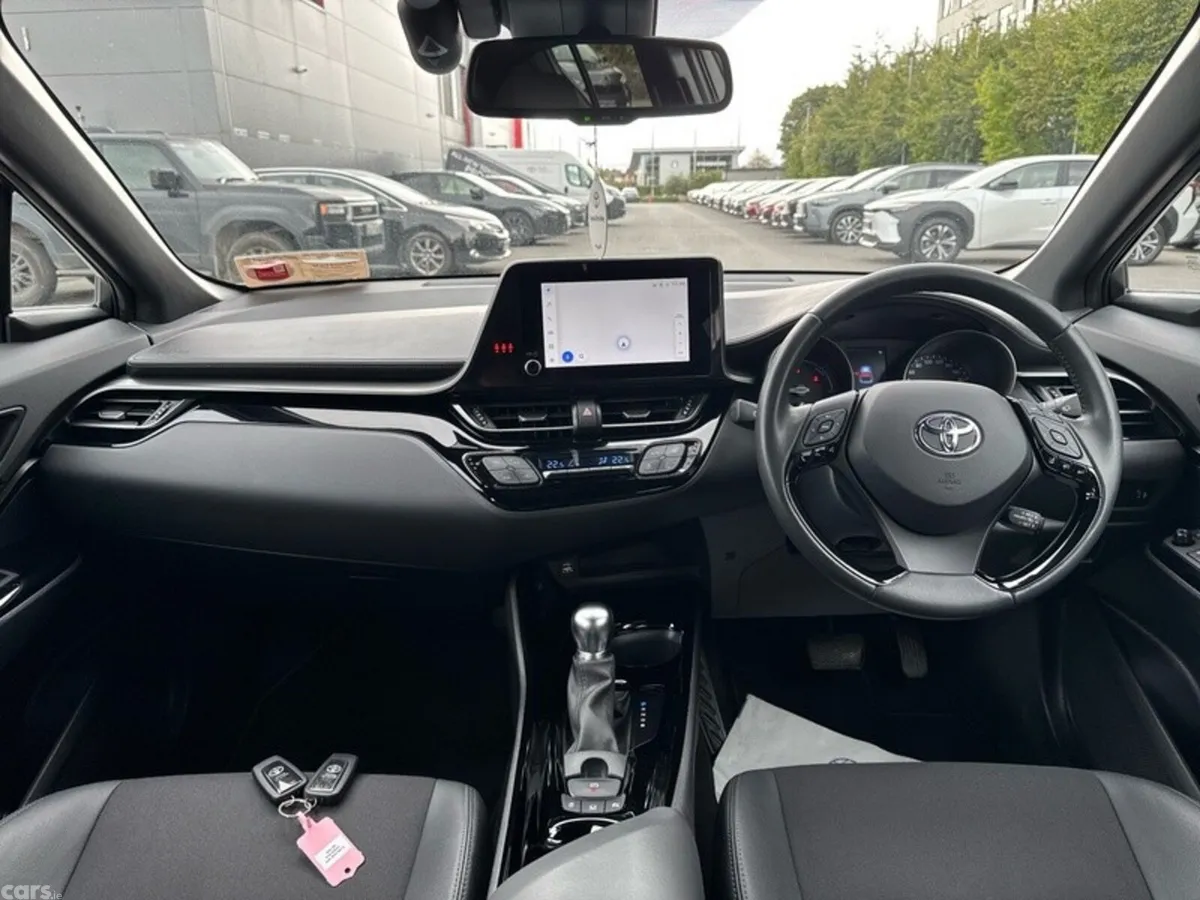 Toyota C-HR SUV, Petrol Hybrid, 2023, Silver