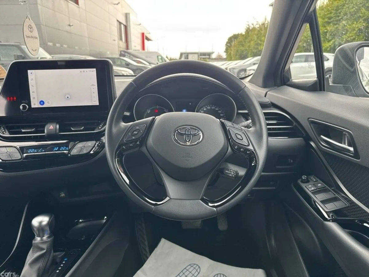 Toyota C-HR SUV, Petrol Hybrid, 2023, Silver